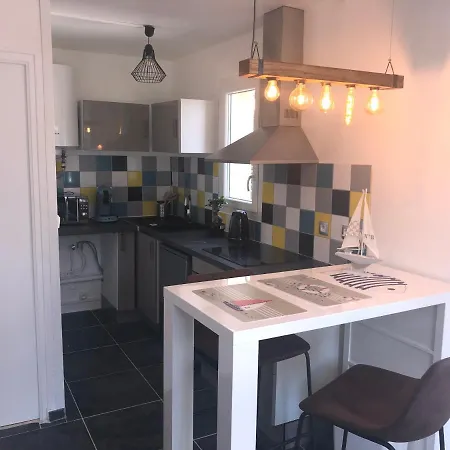 Studio Vue Sur Le Port Saint Goustan Classe 3 Etoiles! Auray Exterior photo